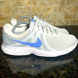 Nike Revolution 4 Women 908999-013